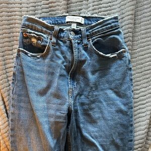 Abercrombie The Ankle Straight Ultra High Rise